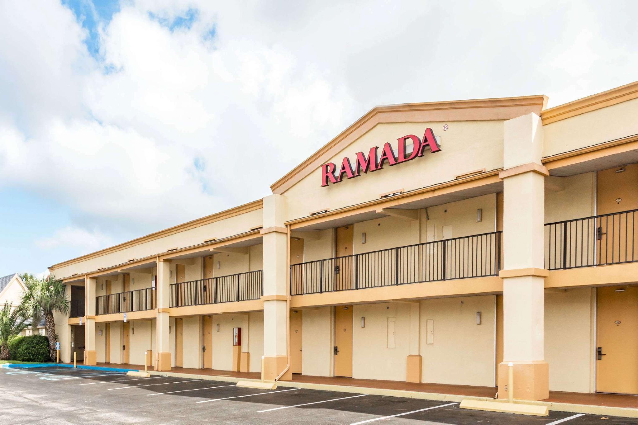Howard Johnson By Wyndham Lake City Exterior foto