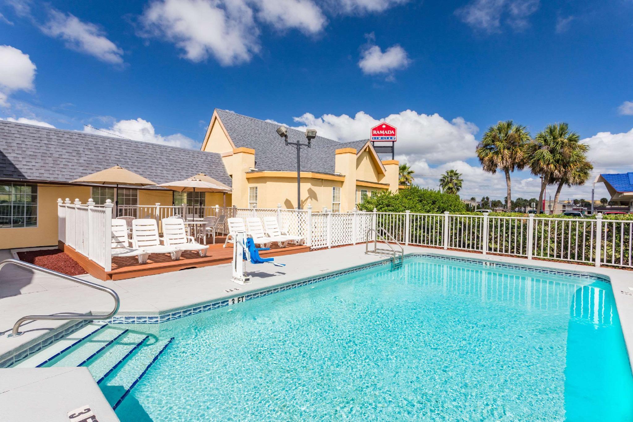 Howard Johnson By Wyndham Lake City Exterior foto